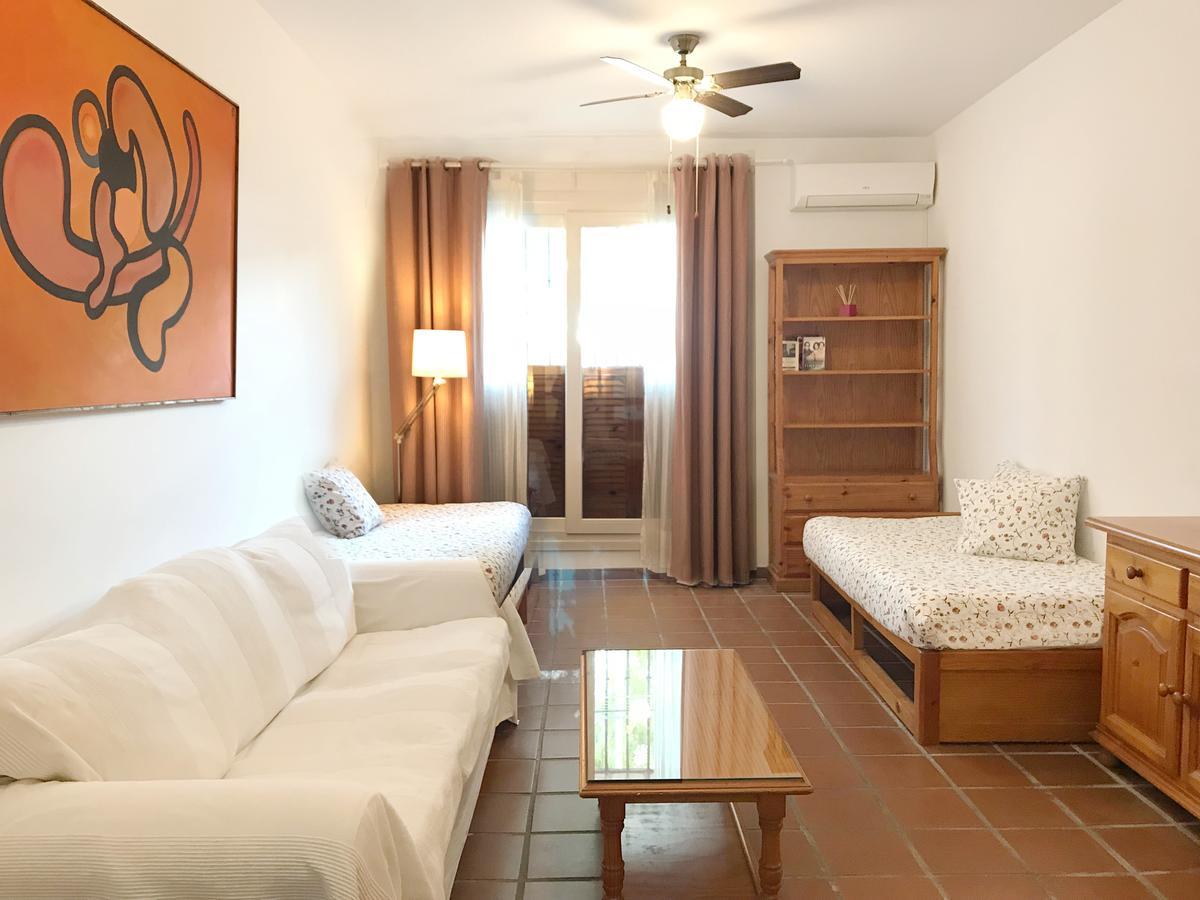 Apartamentos Turisticos La Mundial Málaga Extérieur photo