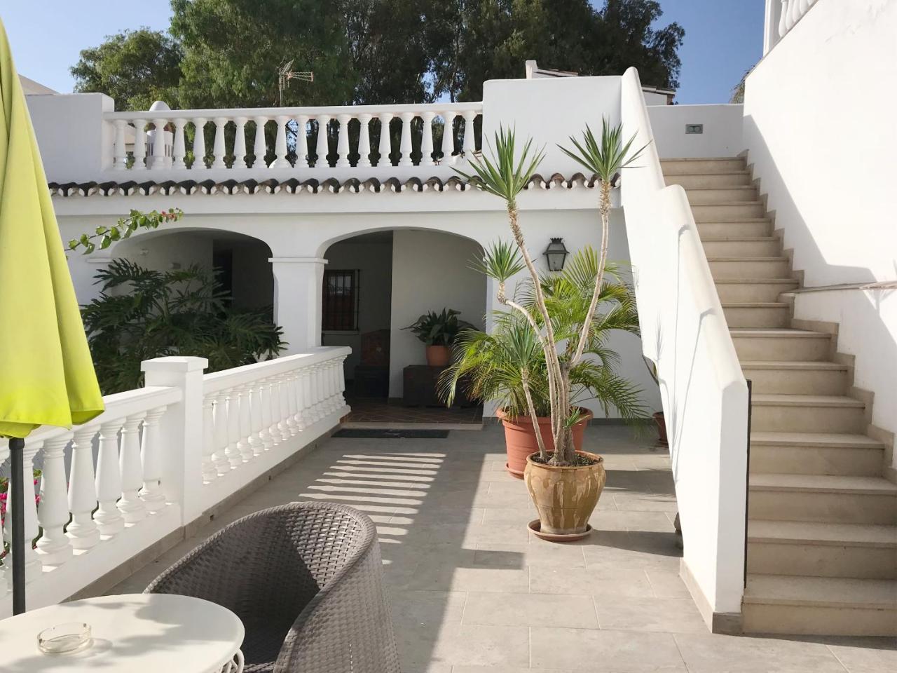 Apartamentos Turisticos La Mundial Málaga Extérieur photo