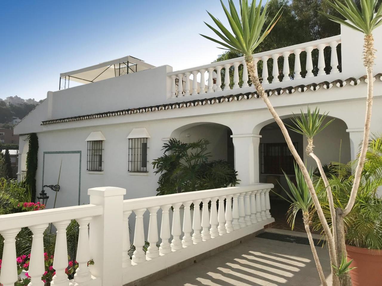 Apartamentos Turisticos La Mundial Málaga Extérieur photo